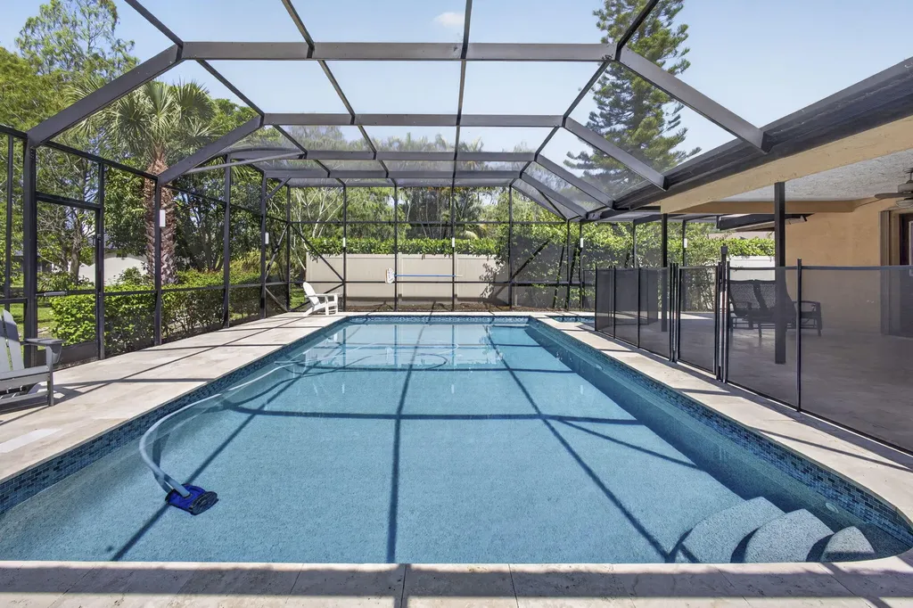 12338 Old Country Road N Wellington FL 33414
