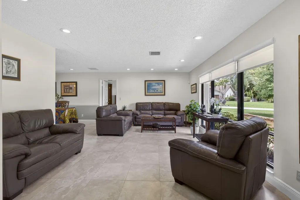 12338 Old Country Road N Wellington FL 33414