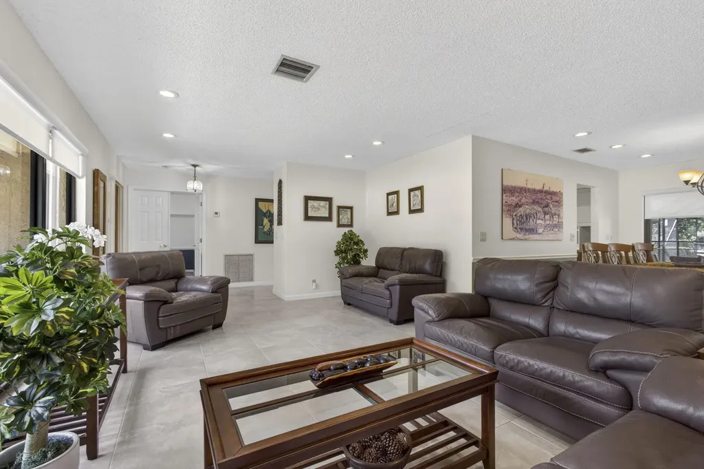 12338 Old Country Road N Wellington FL 33414