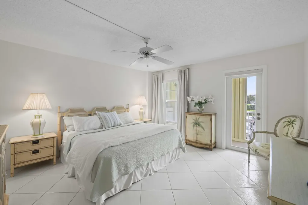 951 De Soto Road Boca Raton FL 33432