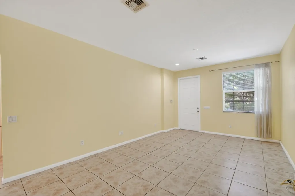 7480 Sarentino Lane Boynton Beach FL 33437