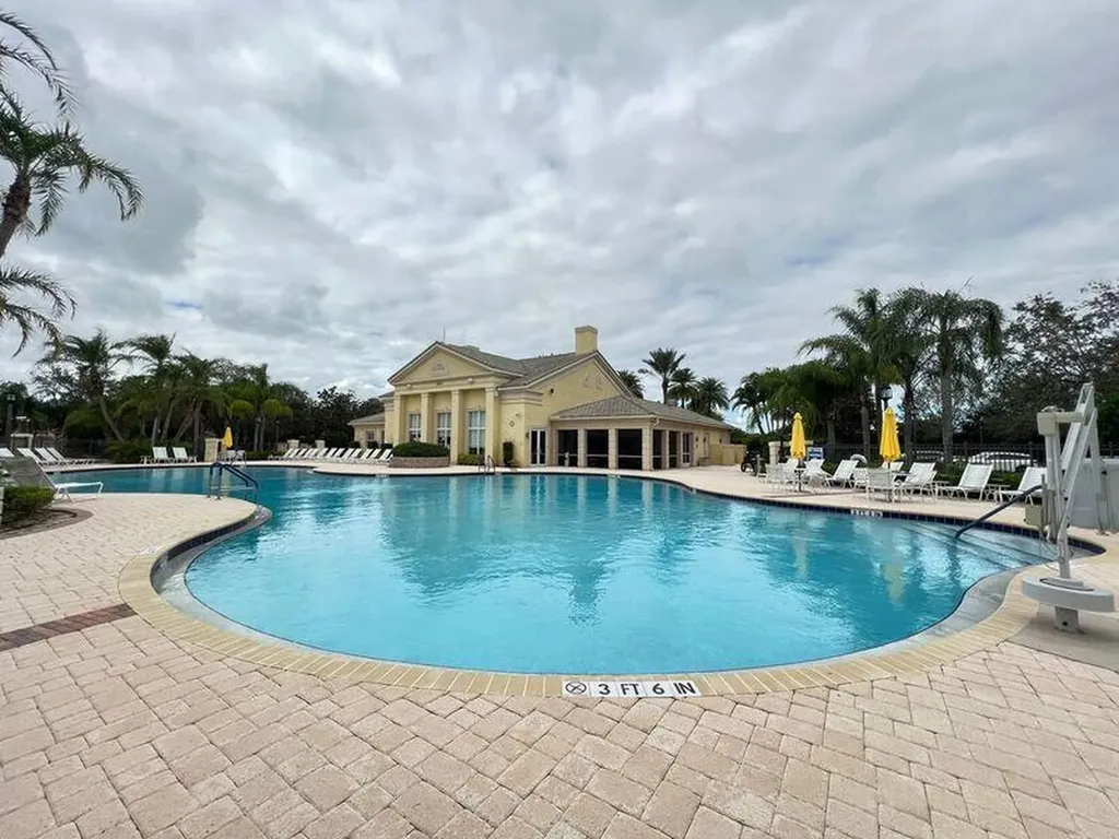 11948 SW Crestwood Circle Port St Lucie FL 34987