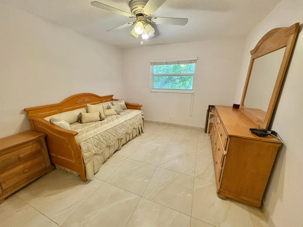 30 Plymouth C West Palm Beach FL 33417