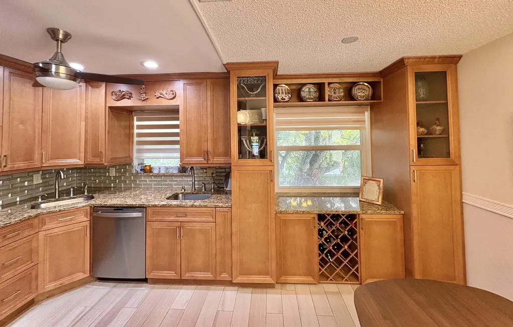 30 Plymouth C West Palm Beach FL 33417