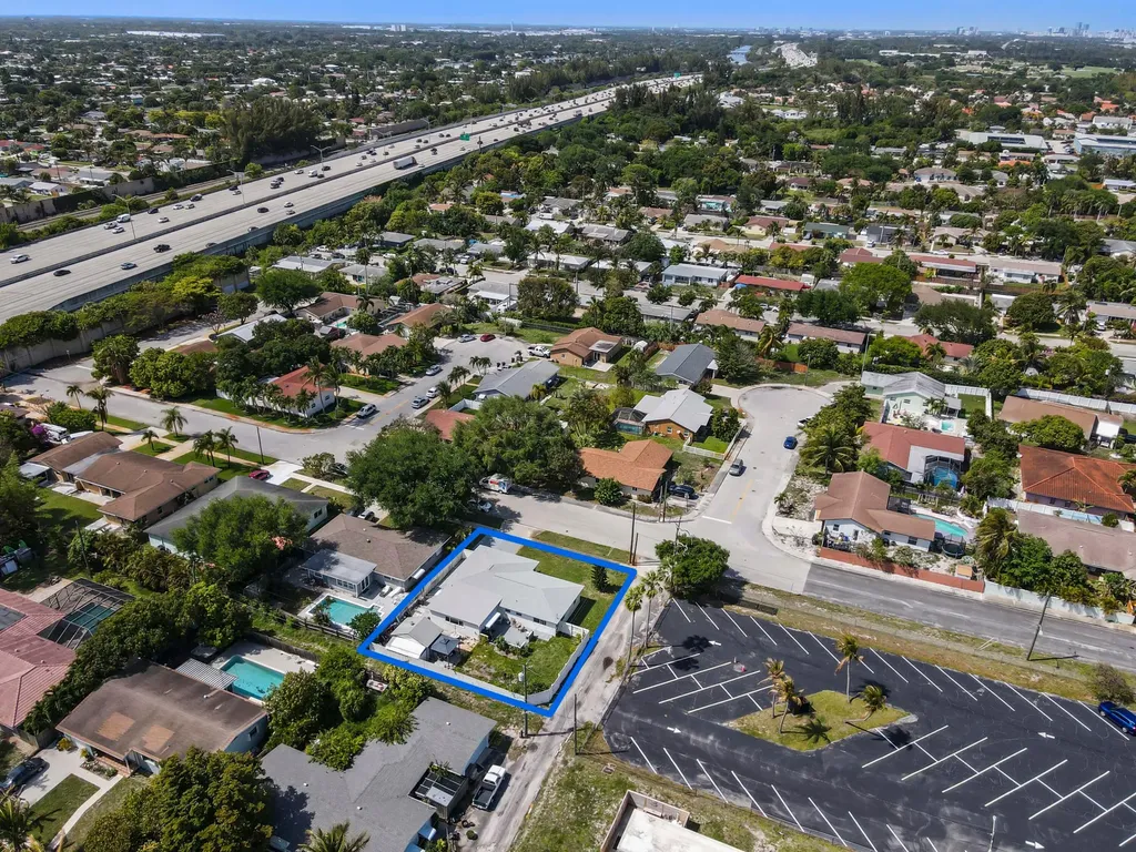 1737 N 14th Avenue N Lake Worth Beach FL 33460
