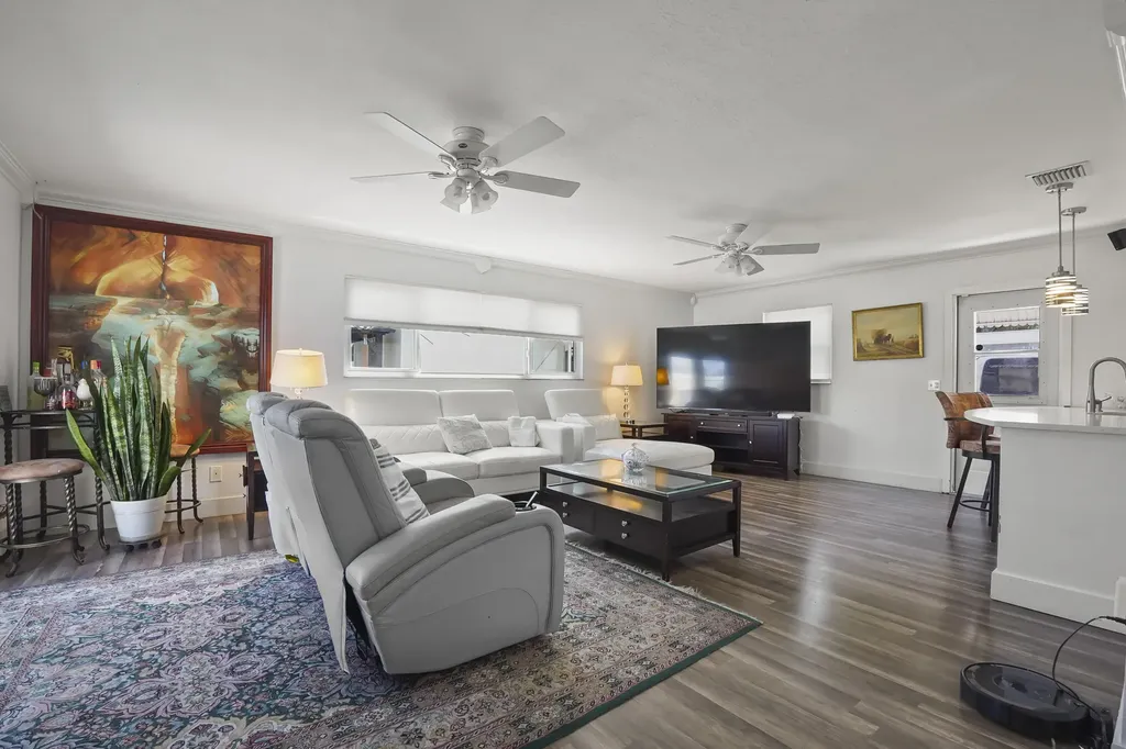 1737 N 14th Avenue N Lake Worth Beach FL 33460