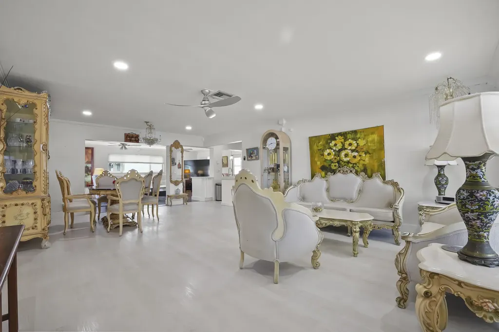 1737 N 14th Avenue N Lake Worth Beach FL 33460