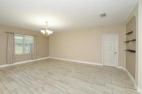 1273 Scarlet Oak Circle Vero Beach FL 32966