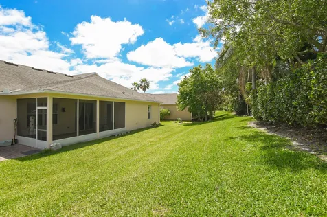 1273 Scarlet Oak Circle Vero Beach FL 32966