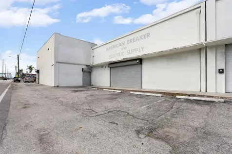 1800 N Dixie Highway Hollywood FL 33020