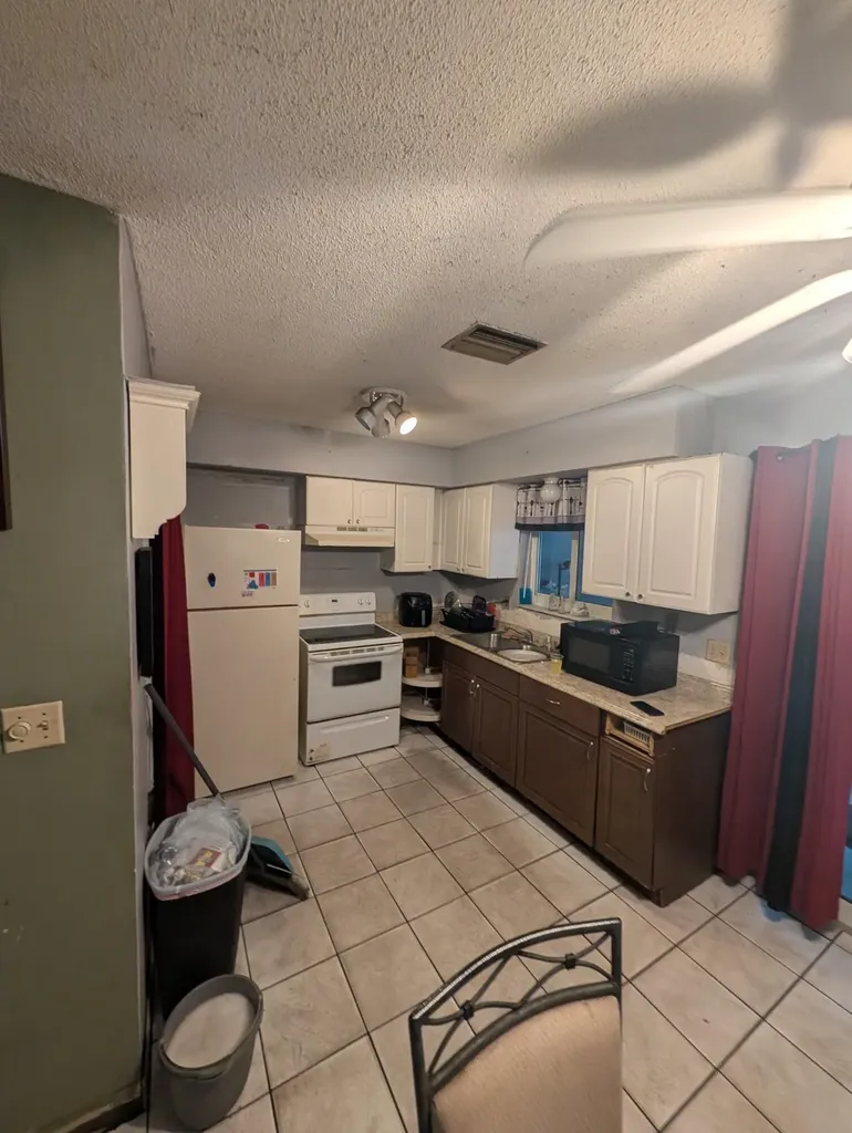 5201 NW 16th Court Lauderhill FL 33313
