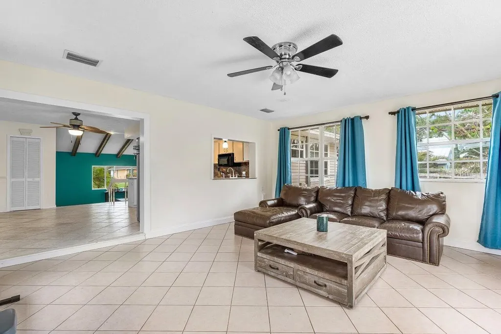 2599 SE Grand Drive Port St Lucie FL 34952