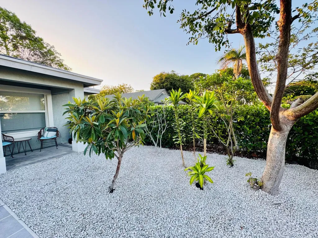 601 N E Street Lake Worth Beach FL 33460