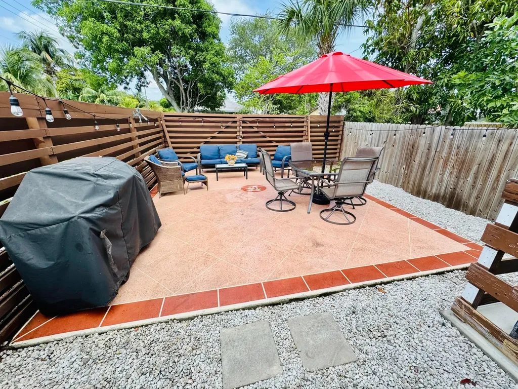 601 N E Street Lake Worth Beach FL 33460