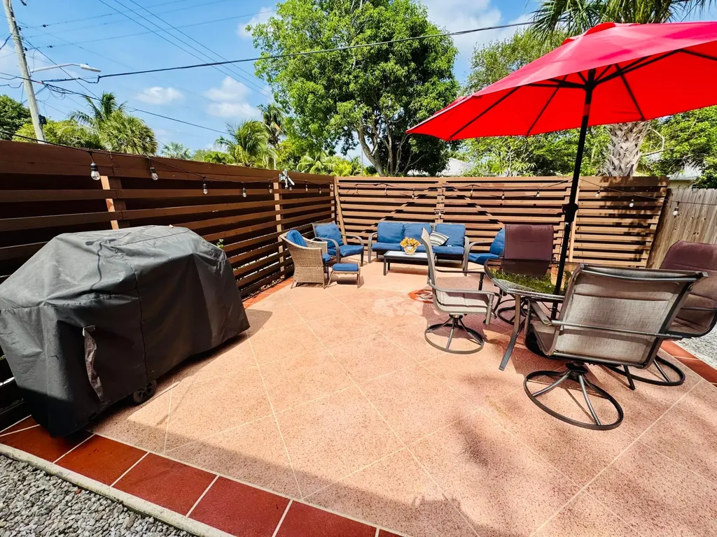 601 N E Street Lake Worth Beach FL 33460
