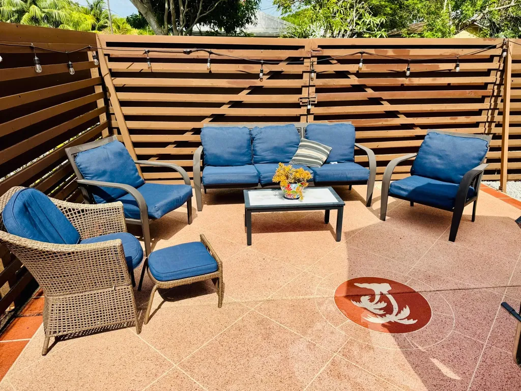 601 N E Street Lake Worth Beach FL 33460