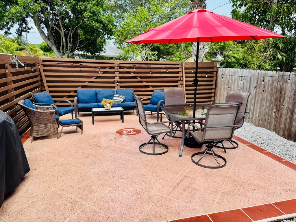 601 N E Street Lake Worth Beach FL 33460