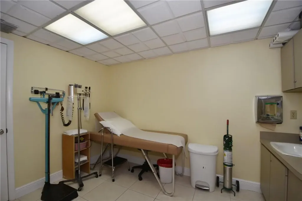 1820 E Commercial Boulevard Fort Lauderdale FL 33308
