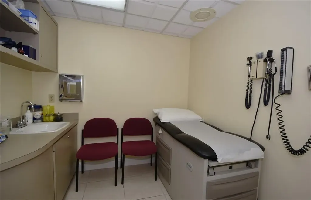 1820 E Commercial Boulevard Fort Lauderdale FL 33308