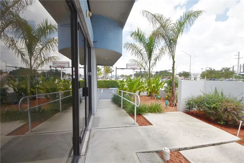 1820 E Commercial Boulevard Fort Lauderdale FL 33308