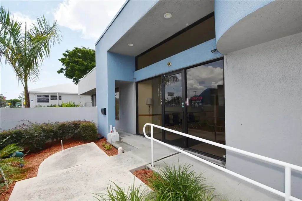 1820 E Commercial Boulevard Fort Lauderdale FL 33308