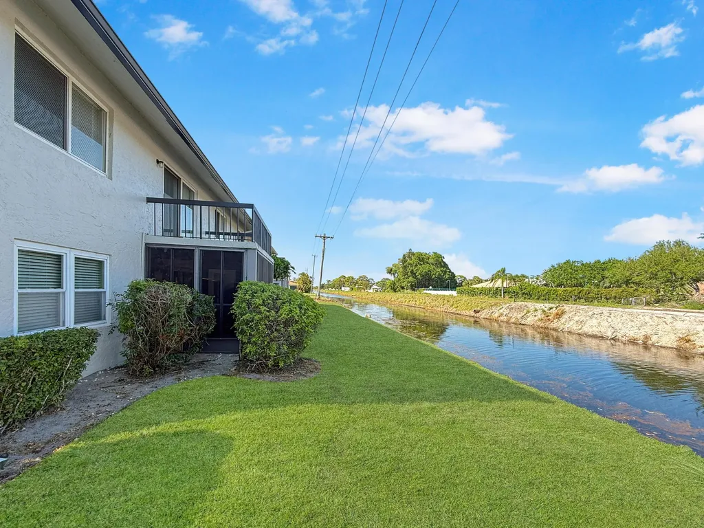 13586 Sabal Palm Court Delray Beach FL 33484