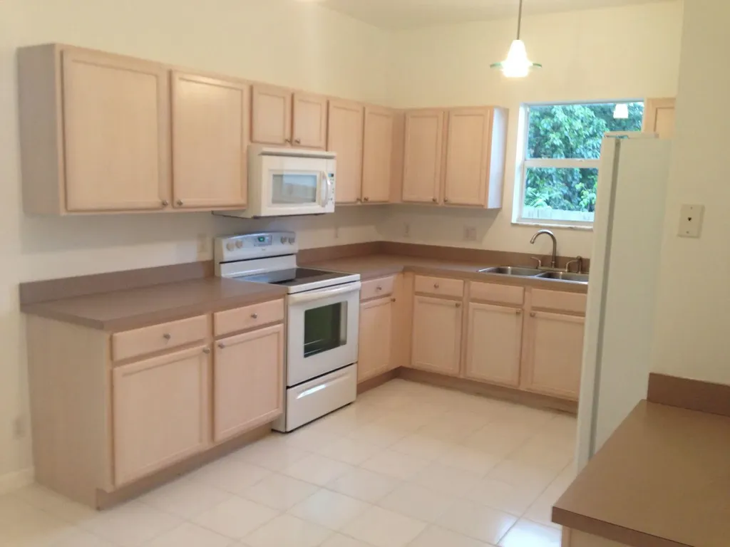 1731 Lavue Avenue Lake Worth Beach FL 33460
