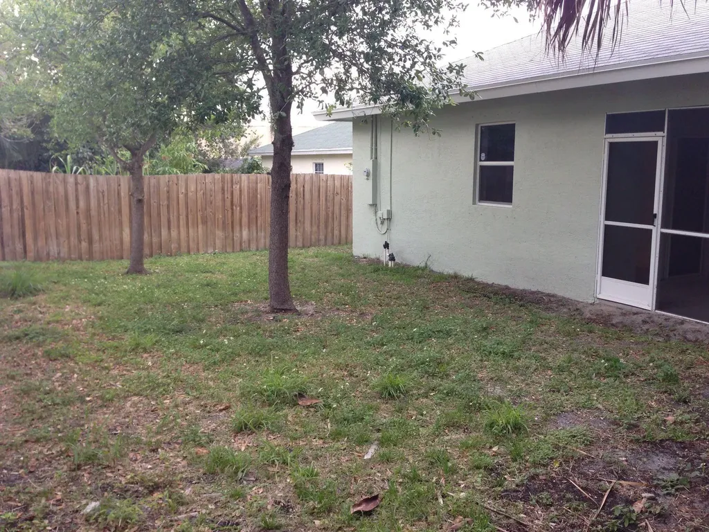 1731 Lavue Avenue Lake Worth Beach FL 33460