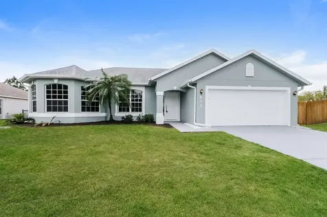 612 SW Mccoy Avenue Port St Lucie FL 34953