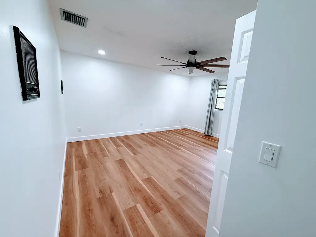 465 SE Naranja Avenue Port St Lucie FL 34983