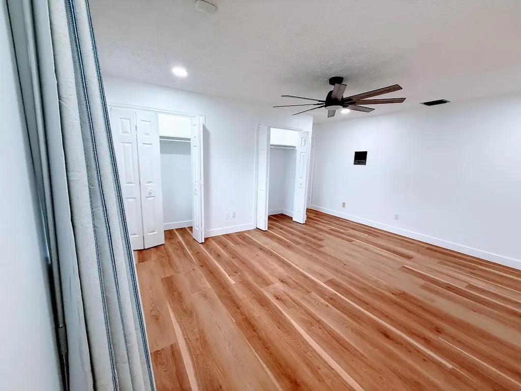 465 SE Naranja Avenue Port St Lucie FL 34983