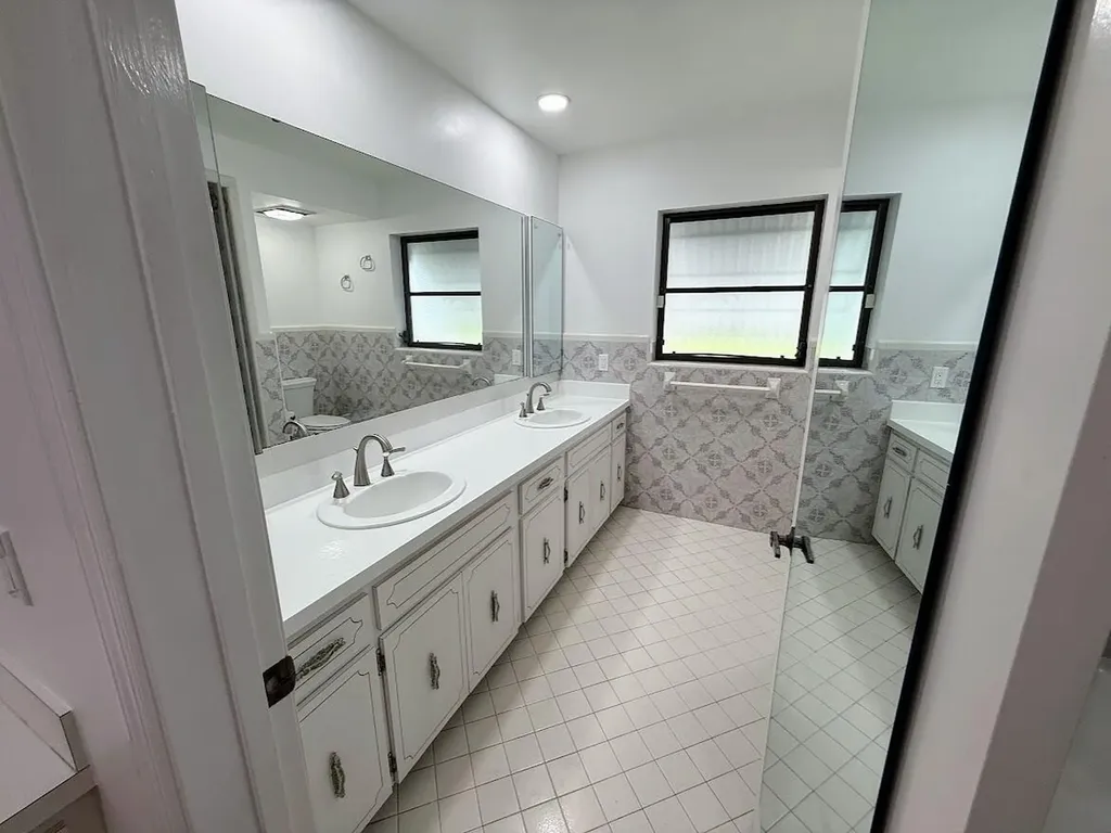 465 SE Naranja Avenue Port St Lucie FL 34983