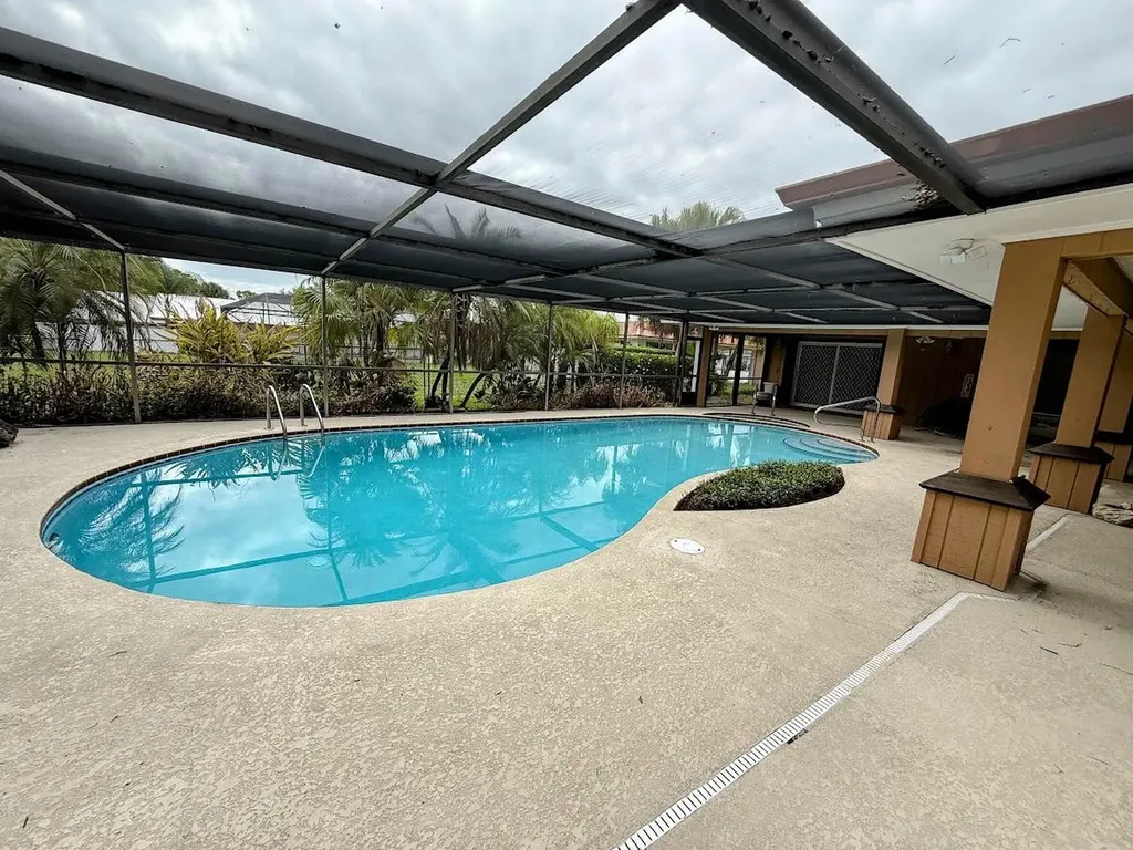 465 SE Naranja Avenue Port St Lucie FL 34983