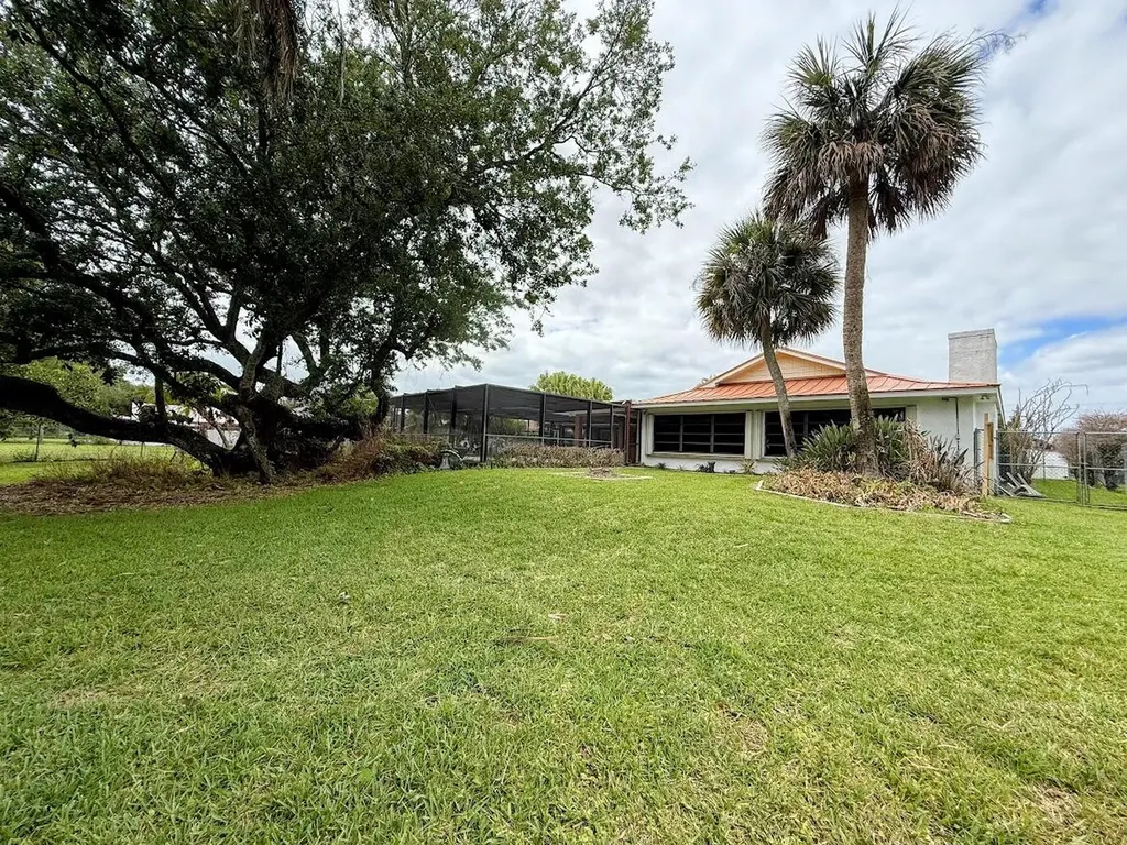 465 SE Naranja Avenue Port St Lucie FL 34983