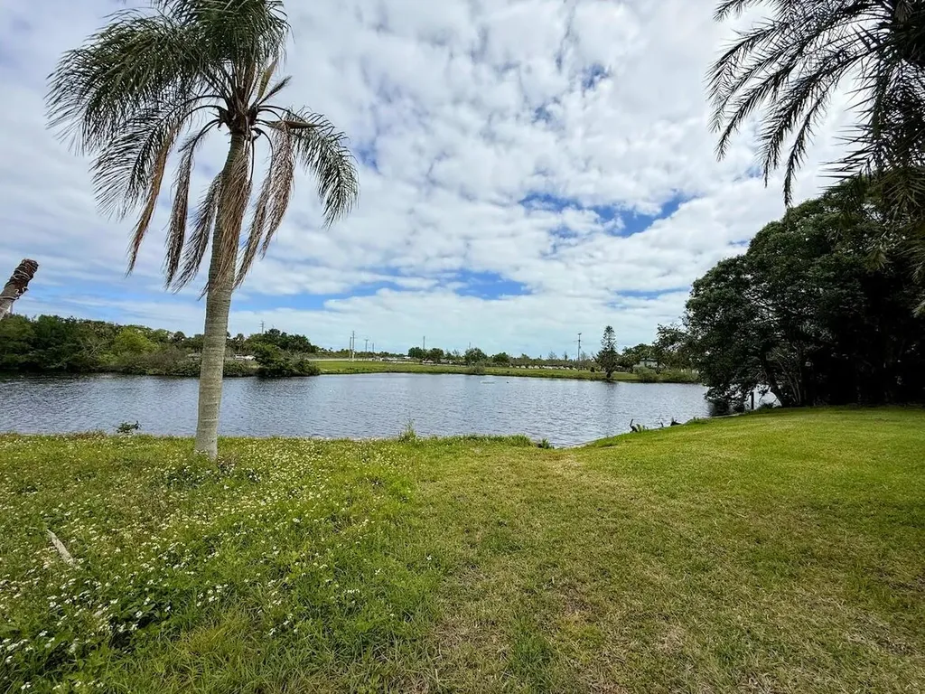 465 SE Naranja Avenue Port St Lucie FL 34983