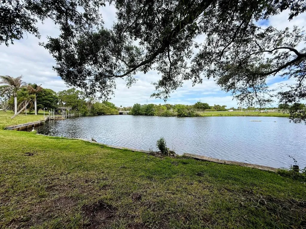 465 SE Naranja Avenue Port St Lucie FL 34983