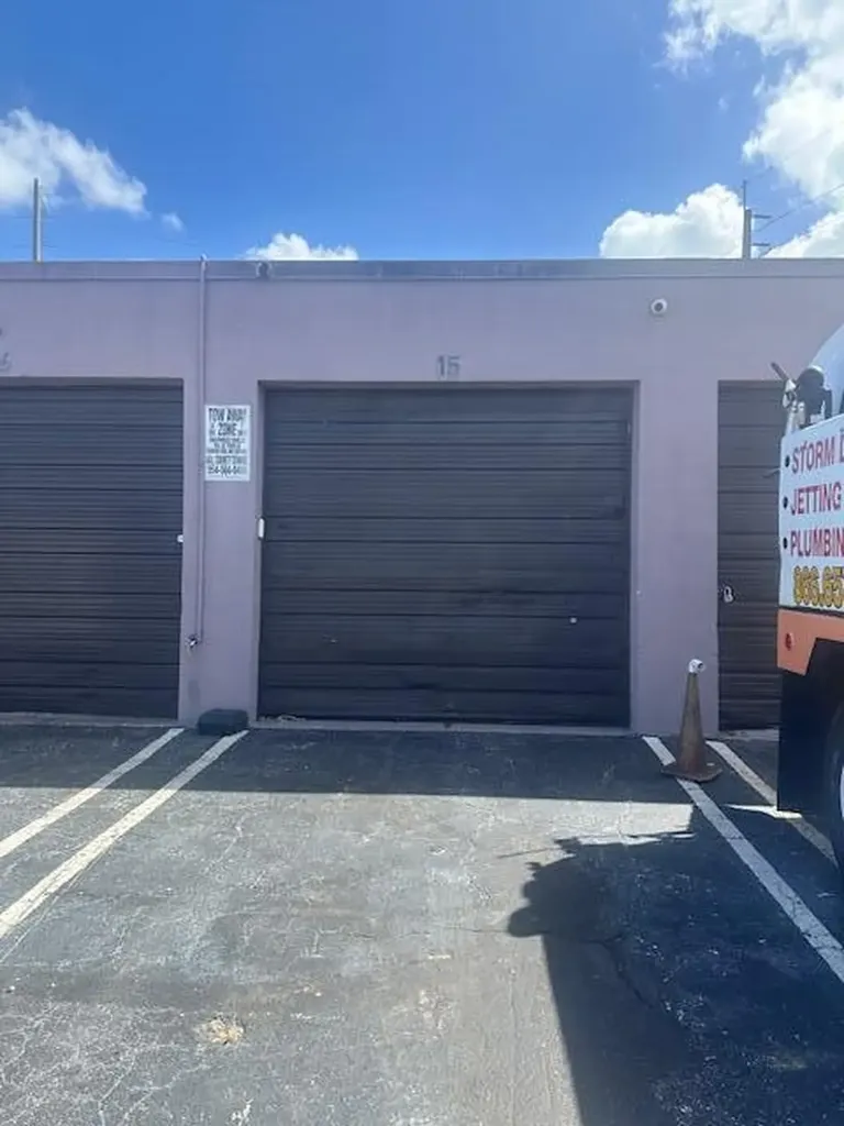 860 NW 45th Street Oakland Park FL 33309