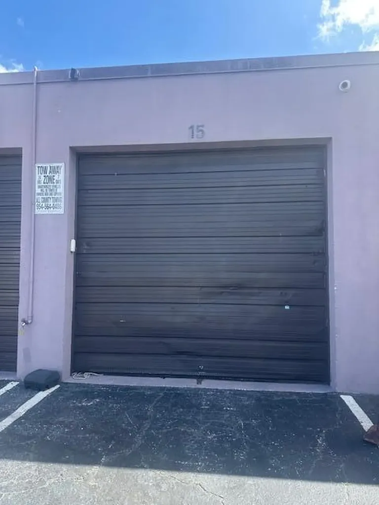 860 NW 45th Street Oakland Park FL 33309