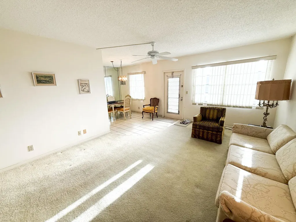 4002 Cambridge A Deerfield Beach FL 33442