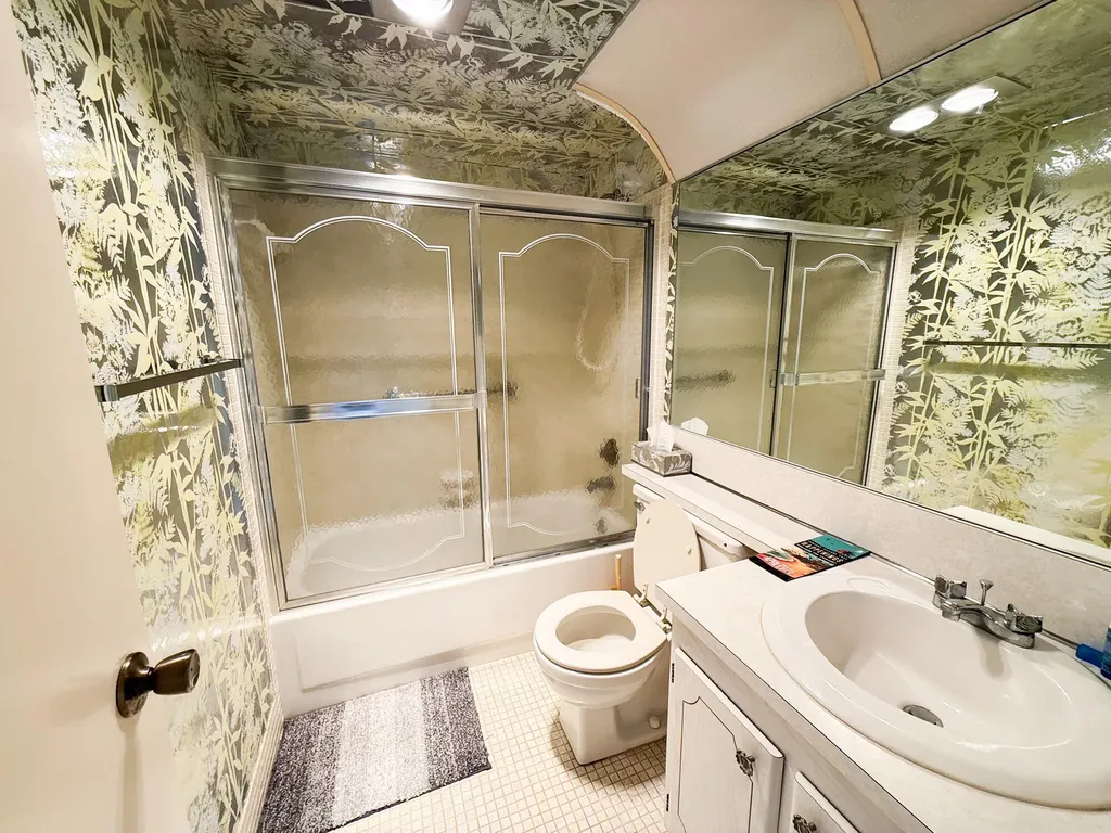 4002 Cambridge A Deerfield Beach FL 33442