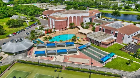 4002 Cambridge A Deerfield Beach FL 33442