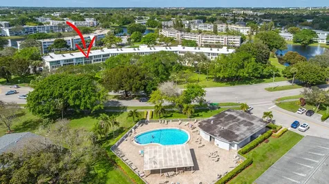 4002 Cambridge A Deerfield Beach FL 33442