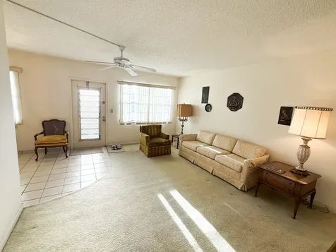4002 Cambridge A Deerfield Beach FL 33442