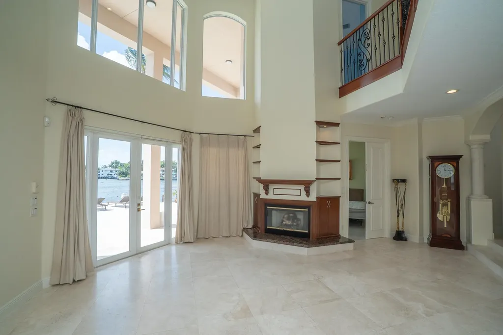 2500 SE 7th Drive Pompano Beach FL 33062