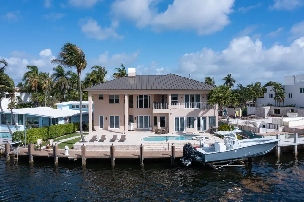 2500 SE 7th Drive Pompano Beach FL 33062