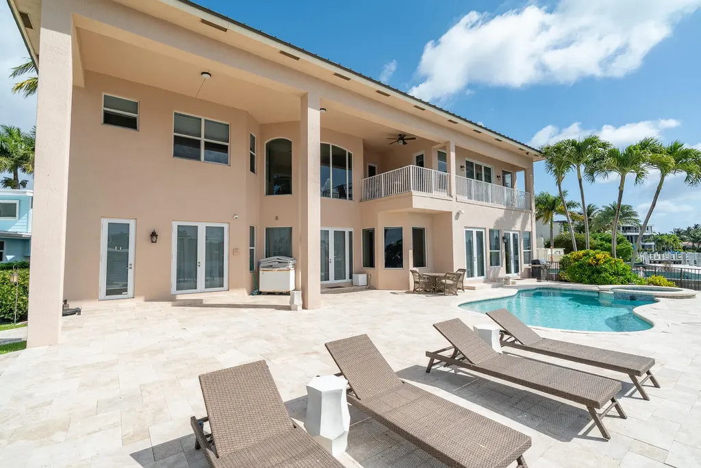 2500 SE 7th Drive Pompano Beach FL 33062