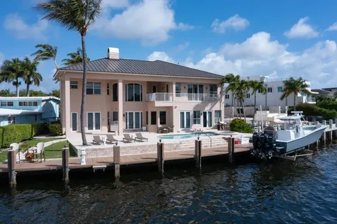 2500 SE 7th Drive Pompano Beach FL 33062