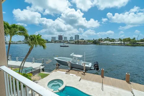 2500 SE 7th Drive Pompano Beach FL 33062