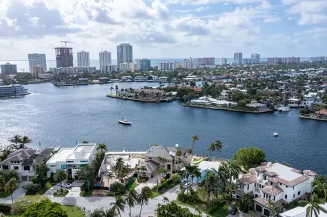 2500 SE 7th Drive Pompano Beach FL 33062