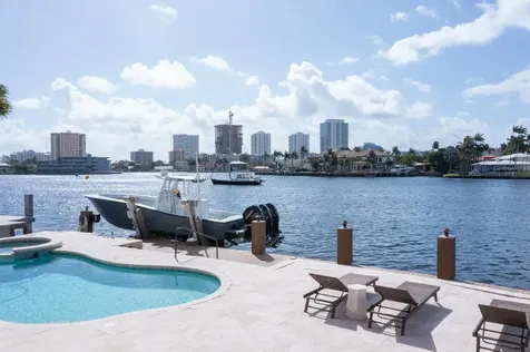 2500 SE 7th Drive Pompano Beach FL 33062
